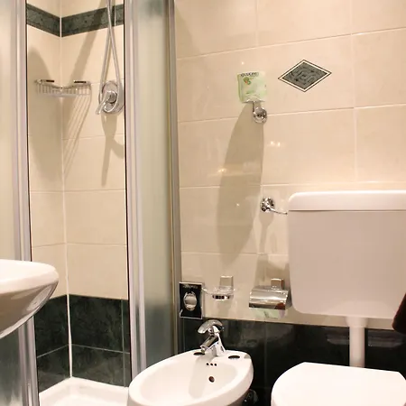 Hotel Touring 3*