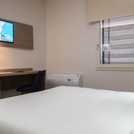 ツーリング ホテル 3*