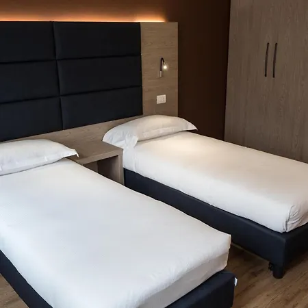 ツーリング ホテル フェラーラ