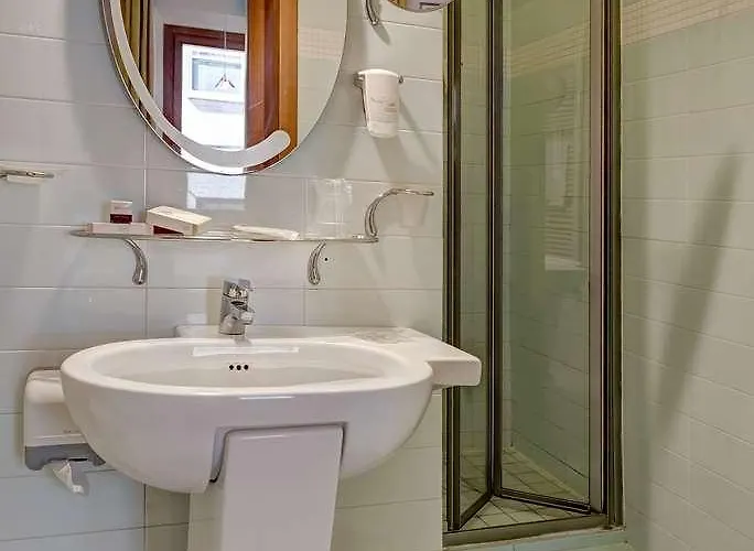 ツーリング 3* フェラーラ