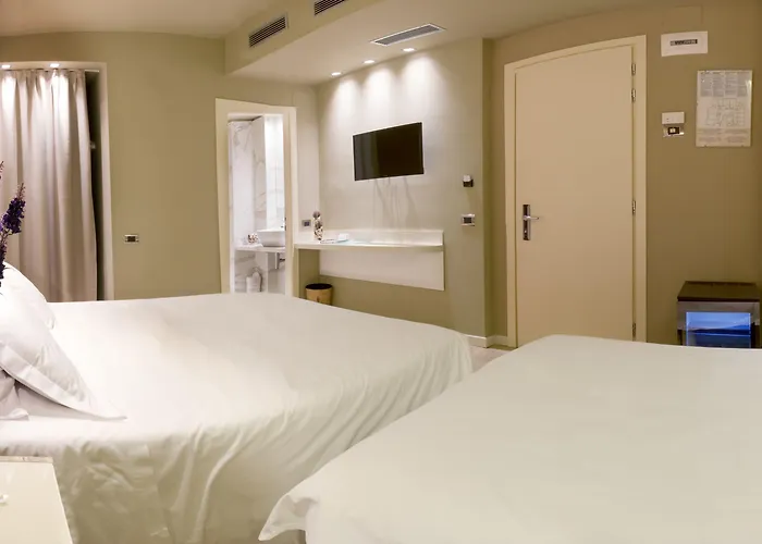 ツーリング 3* フェラーラ