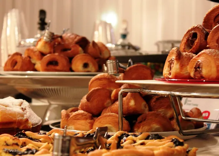 ツーリング 3* フェラーラ