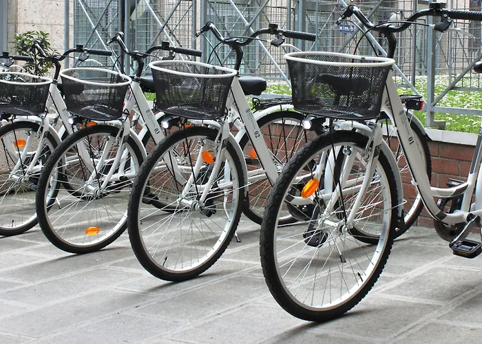 Отель Touring 3*